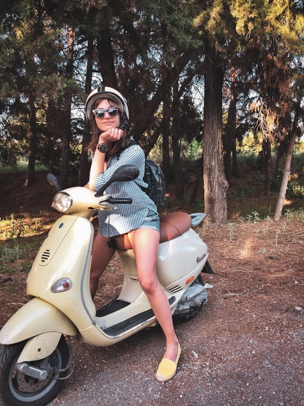 Pourquoi adopter un scooter électrique : guide pratique et avantages